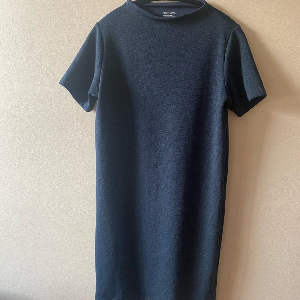 Arc’teryx Laina casual blue dress